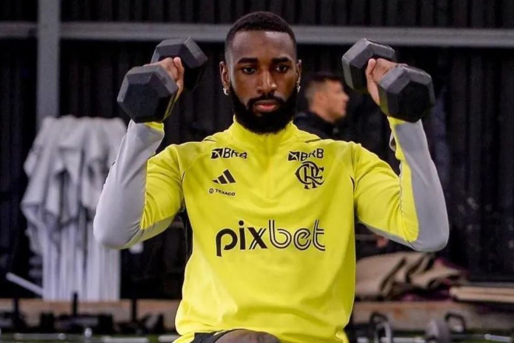 Jogador do Flamengo &eacute; internado com infec&ccedil;&atilde;o renal 
