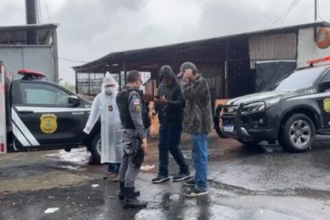 Corpo com sinais de facadas é encontrado em área de mata no bairro Cidade Nova