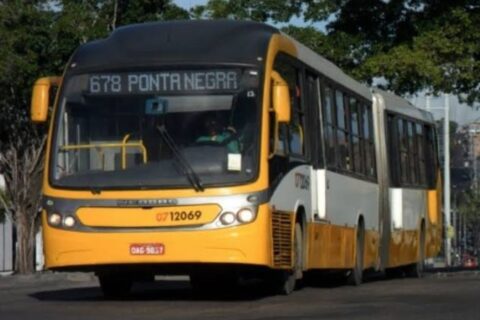 Criminosos assaltam passageiros da linha 678 na Zona Sul de Manaus