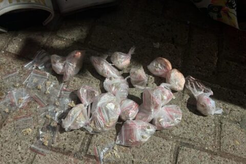 Homem é preso com quase 500 trouxinhas de drogas na Zona oeste de Manaus