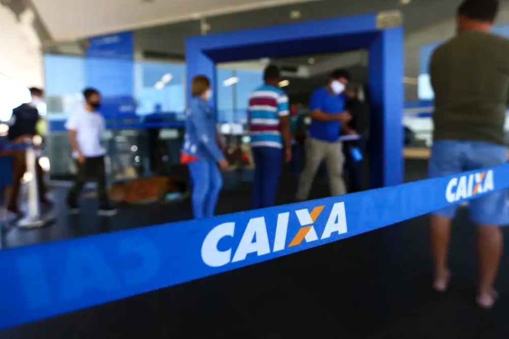 Caixa lan&ccedil;a edital de concurso com 3,2 mil vagas para t&eacute;cnicos