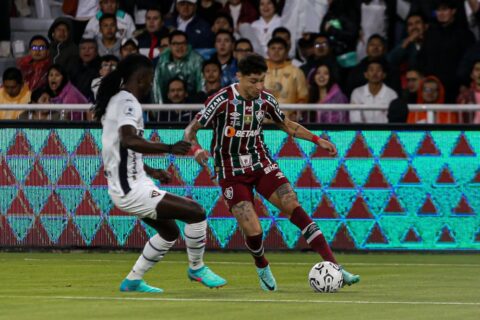 Fluminense perde para a LDU na ida da Recopa Sul-Americana após levar gol nos acréscimos