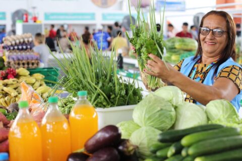 Após quase 30 anos sem reforma, feira municipal do Alvorada 1 é entregue modernizada