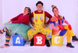 Artistas levam magia das brincadeiras tradicionais para alunos de comunidades ribeirinhas