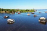 Flutuantes do lago Tarumã-Açu começam a ser retirados nesta terça (26)