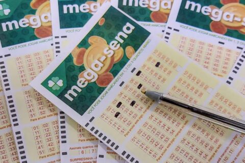 Mega-Sena acumula e prêmio estimado chega a R$ 62 milhões