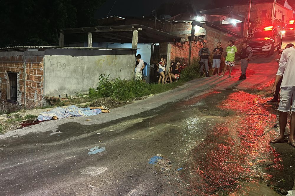Homem é executado com tiros na cabeça no bairro Braga Mendes Homem é executado com tiros na cabeça no bairro Braga Mendes