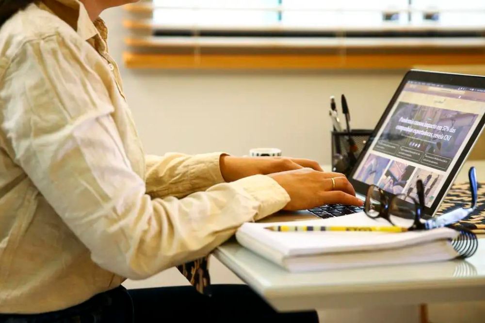 Diferença salarial entre mulheres e homens caiu nos últimos dez anos Diferença salarial entre mulheres e homens caiu nos últimos dez anos