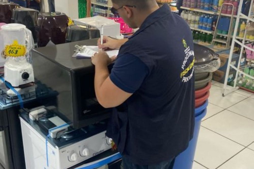 Procon intensifica fiscaliza&ccedil;&otilde;es para combater cobran&ccedil;as indevidas no interior do AM