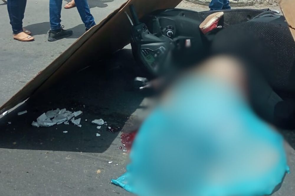 Mulher morre ao ter cabe&ccedil;a esmagada por carreta na avenida Torquato Tapaj&oacute;s