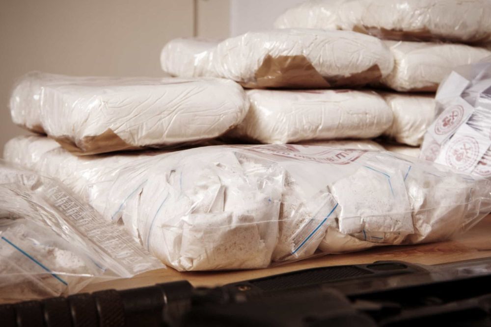 PF prende duas colombianas com cerca de 10 kg de coca&iacute;na