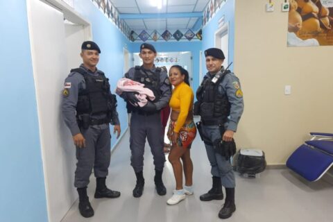Mulher dá a luz dentro de viatura no município de Manacapuru