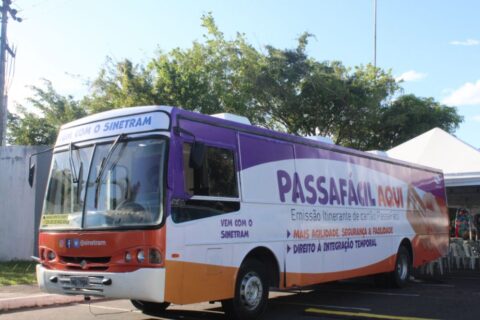Cartão Passa Fácil é emitido gratuitamente em supermercado de Manaus