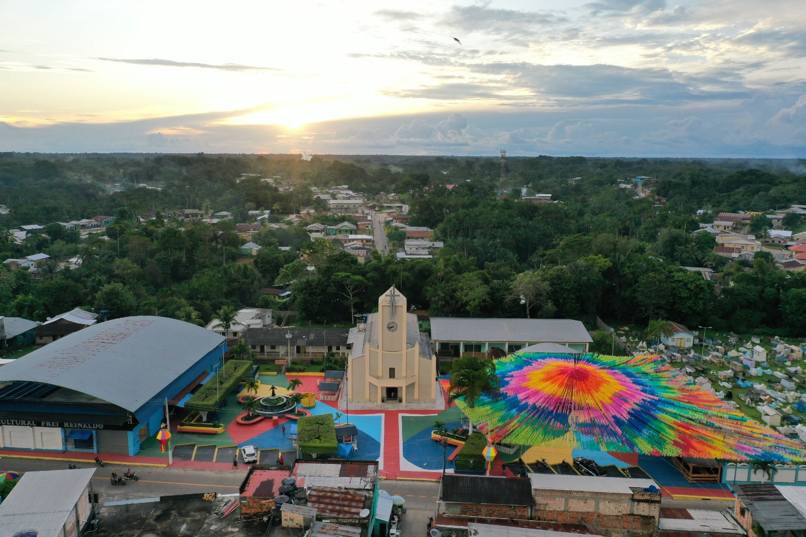 Santo Antônio do Içá completa 68 anos com uma super festa Santo Antônio do Içá completa 68 anos com uma super festa