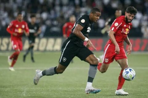 Botafogo empata com Bragantino e garante vaga na fase de grupos da Libertadores