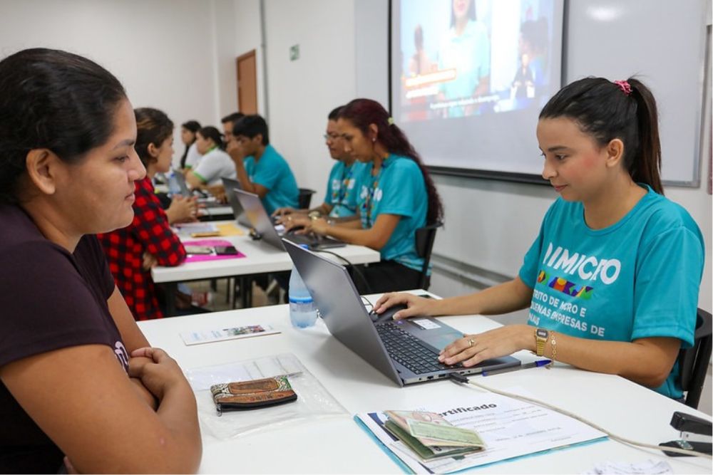 ‘Sine nos Bairros’ realiza atendimento itinerante no bairro Tarumã ‘Sine nos Bairros’ realiza atendimento itinerante no bairro Tarumã