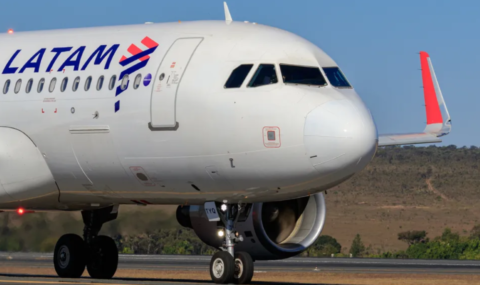 Latam adquire 24 aeronaves da Embraer e amplia operações regionais