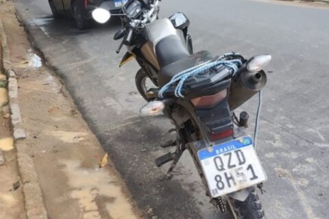 Acidente com moto deixa casal gravemente ferido na Avenida Torquato Tapajós