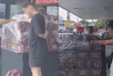 Supermercado de Manaus realiza prova de resistência valendo 30 caixinhas de cerveja