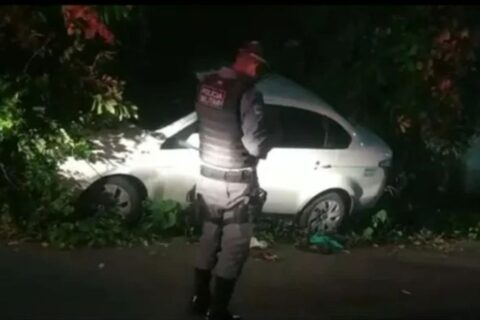 Taxista é encontrado morto dentro de carro na Zona Leste de Manaus