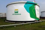 Petrobras aprova adesão a programa para conter alta do diesel