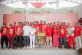 Boi Garantido apresenta artistas de alegorias à nação vermelha e branca