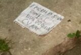 Criminosos executam homem a tiros e deixam bilhete ao lado do corpo no bairro Jorge Teixeira