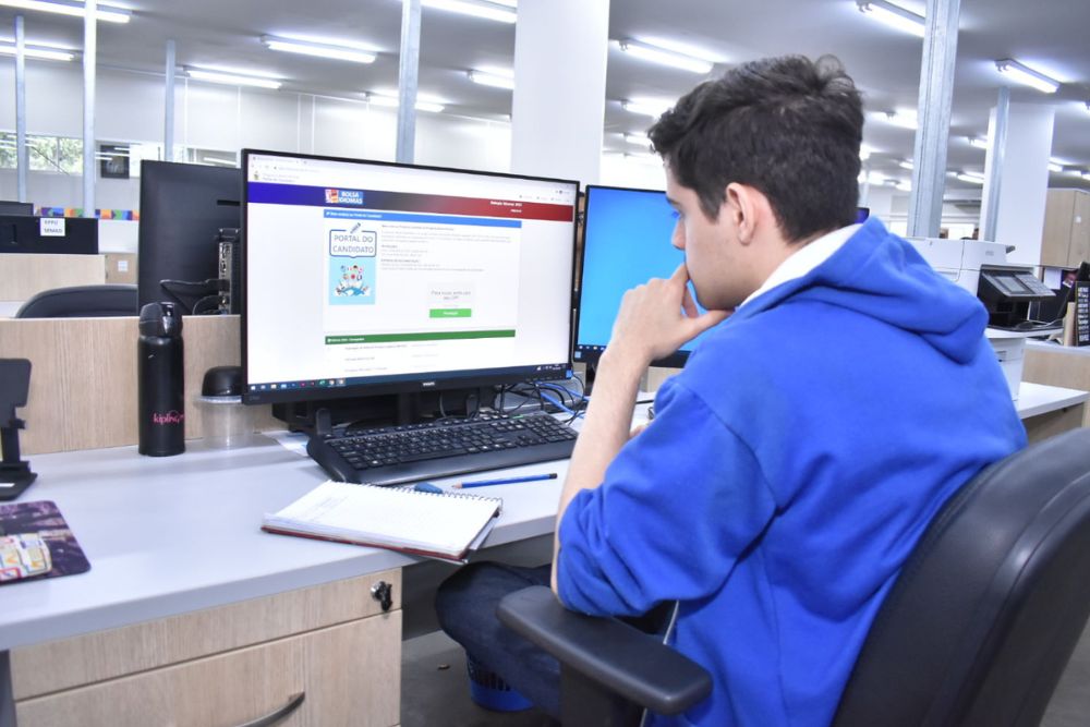 Edital do Programa Bolsa Idiomas 2024 será lançado nesta quinta-feira (21) Edital do Programa Bolsa Idiomas 2024 será lançado nesta quinta-feira (21)