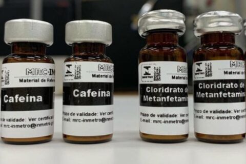 Inmetro desenvolve material de referência para identificar drogas apreendidas no Brasil