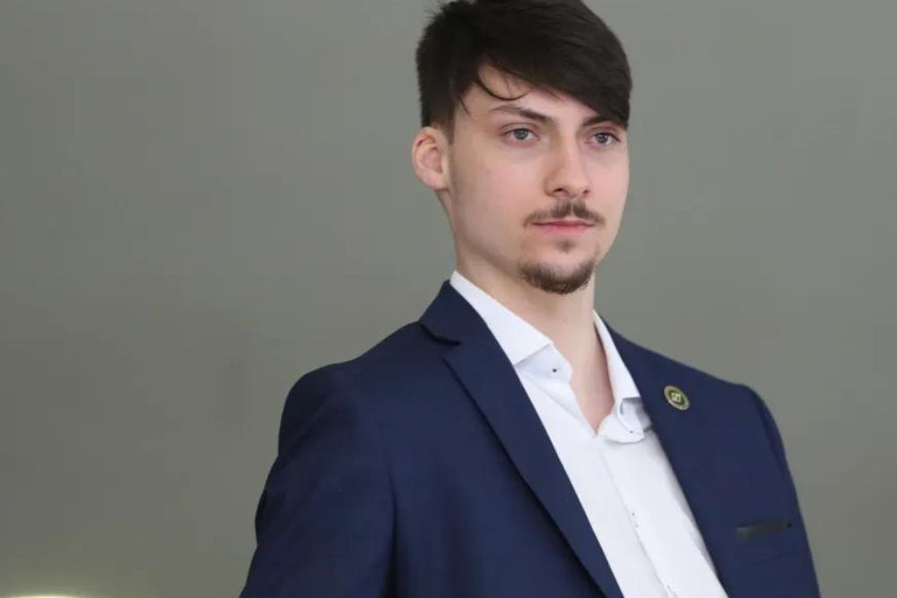 MP denuncia Renan Bolsonaro por lavagem de dinheiro MP denuncia Renan Bolsonaro por lavagem de dinheiro