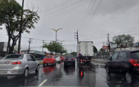 Manaus registra quatro ocorrências durante forte chuva desta sexta-feira (12)