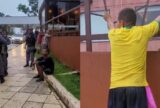 Homens invadem shopping e causam pânico entre clientes na Zona Centro-Sul de Manaus