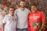 Alegorias do Boi Garantido vão receber tintas específicas de patrocinadora do Festival de Parintins
