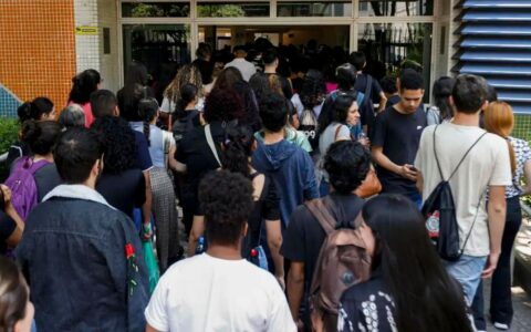 Pé-de-Meia: Estudantes nascidos em março e abril recebem R$ 200 nesta quarta (27)