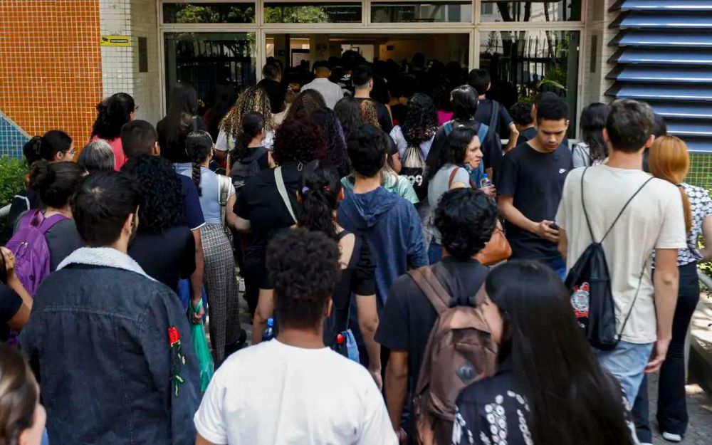 Pé-de-Meia: Estudantes nascidos em março e abril recebem R$ 200 nesta quarta (27)