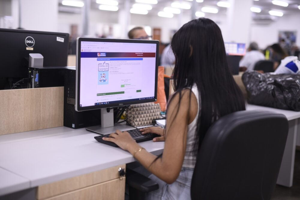 Inscrições para o Bolsa Idiomas são prorrogadas até esta terça-feira (02)