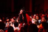 Com ingressos esgostados, 'Cabaré Chinelo' é destaque no 32ª Festival de Curitiba