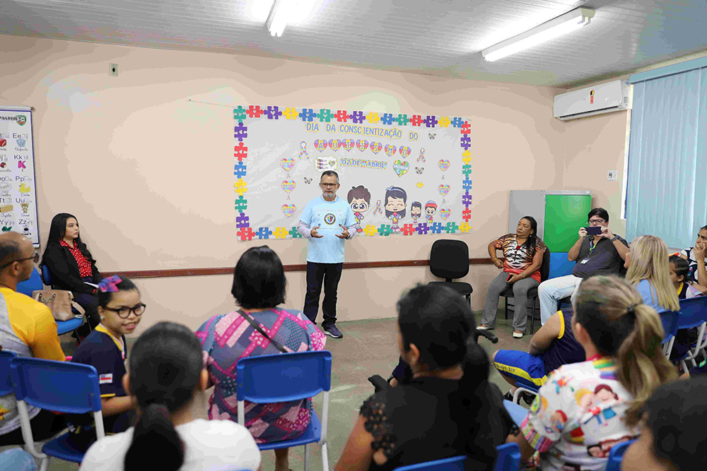 Detec&ccedil;&atilde;o precoce do autismo ajuda na alfabetiza&ccedil;&atilde;o e inclus&atilde;o escolar