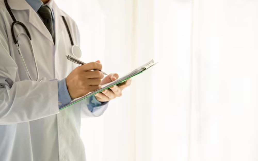 Justiça mantém condenação de médico peruano que prescreveu e vendeu medicamento para curar paciente de câncer Justiça mantém condenação de médico peruano que prescreveu e vendeu medicamento para curar paciente de câncer