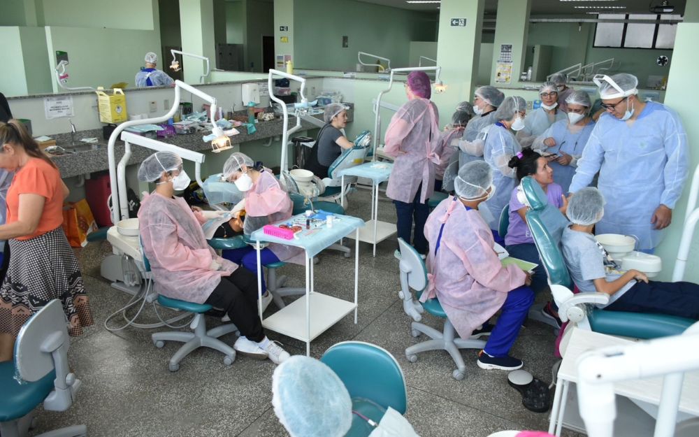 Projeto da UEA oferece atendimento a pacientes vítimas de traumas odontológicos Projeto da UEA oferece atendimento a pacientes vítimas de traumas odontológicos
