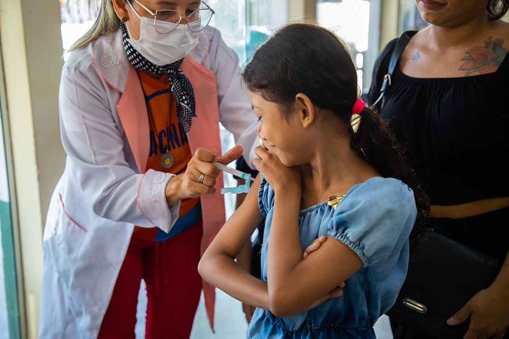 Vacinação contra dengue é ampliada para adolescentes de 17 municípios do Amazonas Vacinação contra dengue é ampliada para adolescentes de 17 municípios do Amazonas