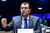 Senador Eduardo Braga subscreve PEC das Calamidades Ambientais para ajudar afetados pela enchente noRS