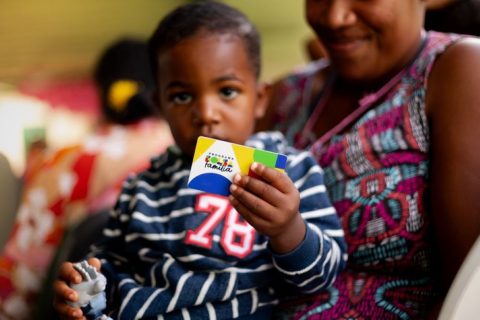 Caixa paga Bolsa Família a beneficiários com NIS de final 4