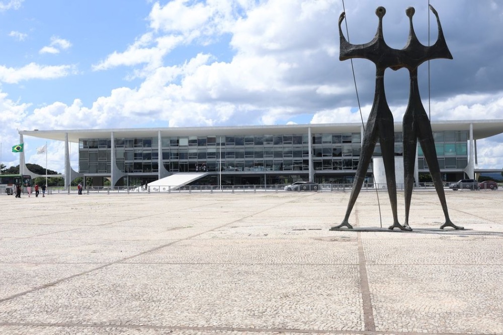 Governo lan&ccedil;a projeto para restaurar Pra&ccedil;a dos Tr&ecirc;s Poderes