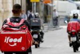 Entregadores mantêm paralisação por melhores condições de trabalho