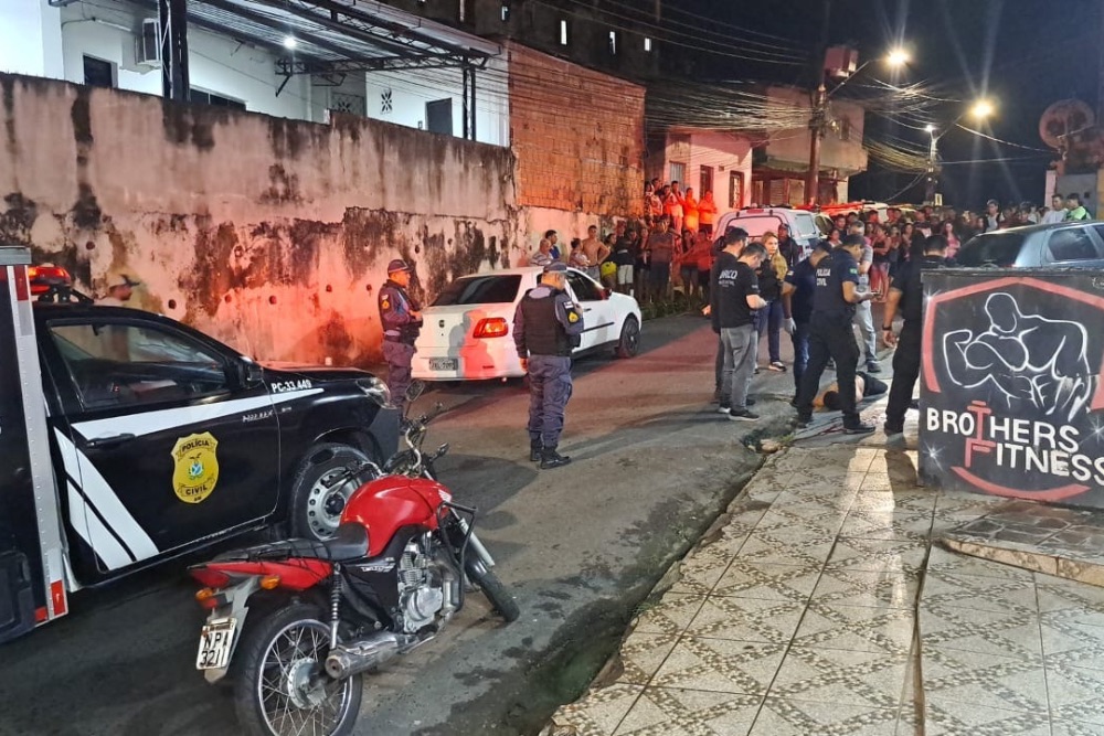 ‘Churrasco’ é executado com cinco tiros no bairro Santa Etelvina ‘Churrasco’ é executado com cinco tiros no bairro Santa Etelvina