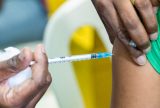 Entidades médicas recomendam vacinação de vítimas e socorristas no RS