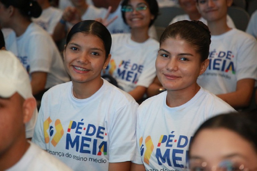 Pé-de-Meia: nascidos em setembro e outubro recebem hoje parcela de R$ 200 Pé-de-Meia: nascidos em setembro e outubro recebem hoje parcela de R$ 200