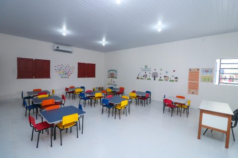 Nova escola municipal é entregue para população de Barreirinha