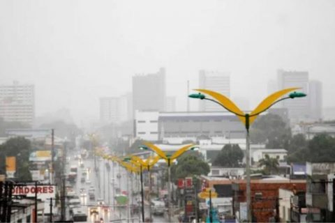 Forte chuva em Manaus provoca duas ocorrências nesta sexta-feira (14)